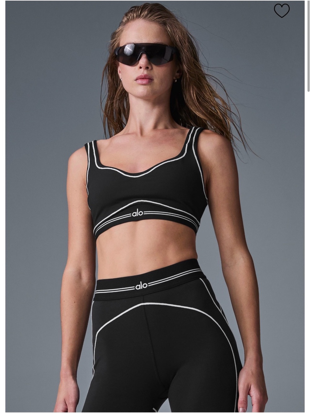Authentic Alo Yoga Heart Throb Set - Bra + Leggings